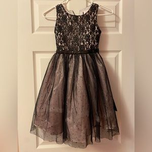 black dress with shiny details combined with pink color size 7